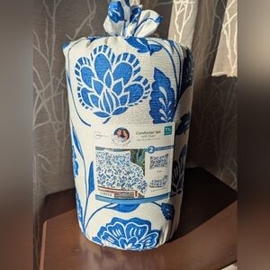 Mainstays Floral Blue and White Comforter Set Twin/Twin XL Set #1
